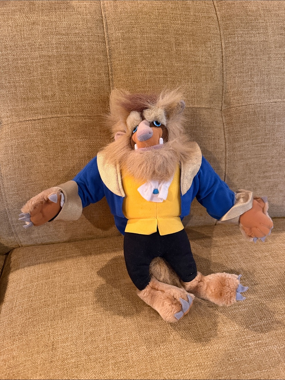 Mattel // Disney Plush Beast Character  - Kids Toys